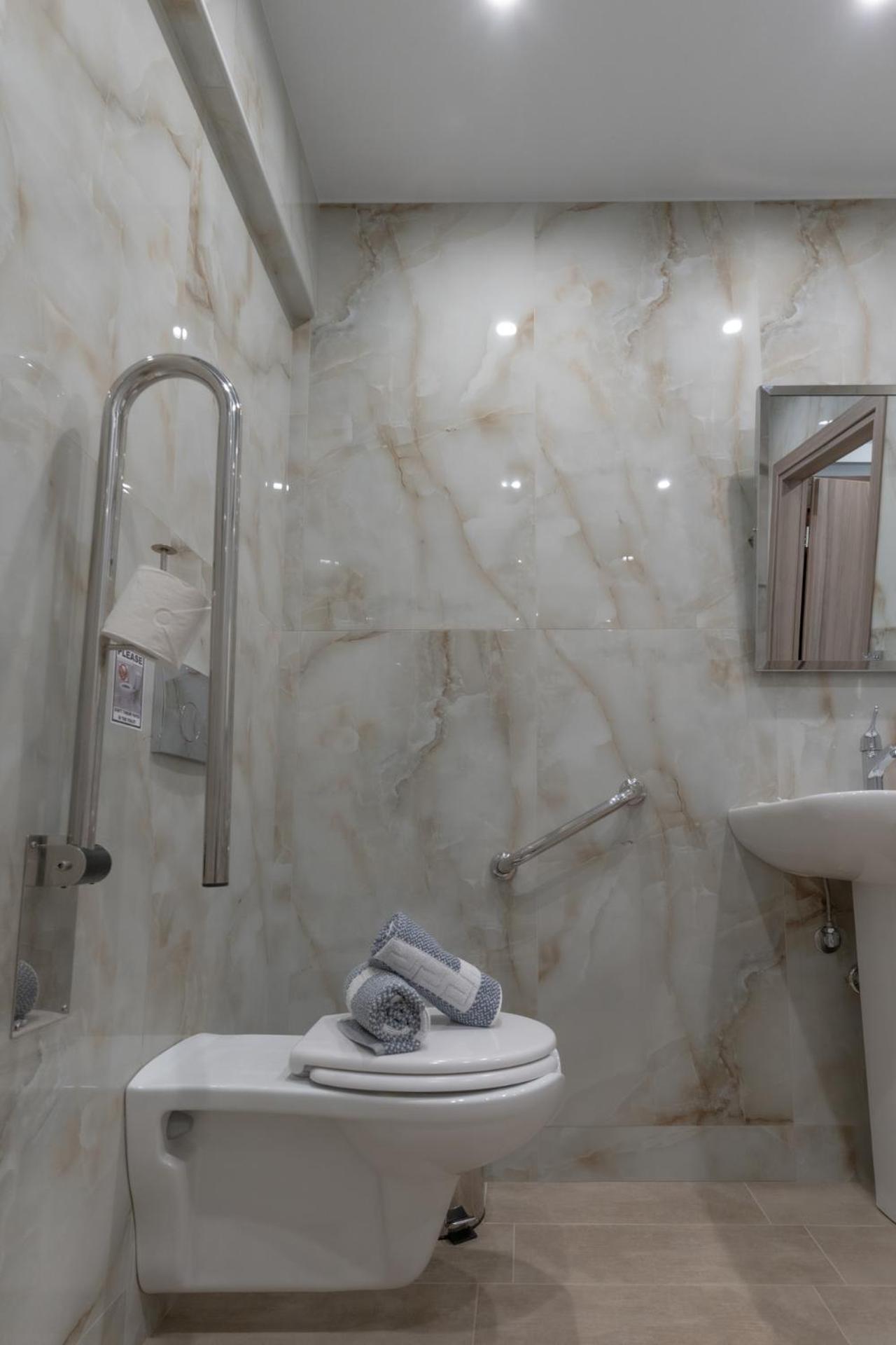 Sunshine Rooms And Suites Vrasná Kültér fotó