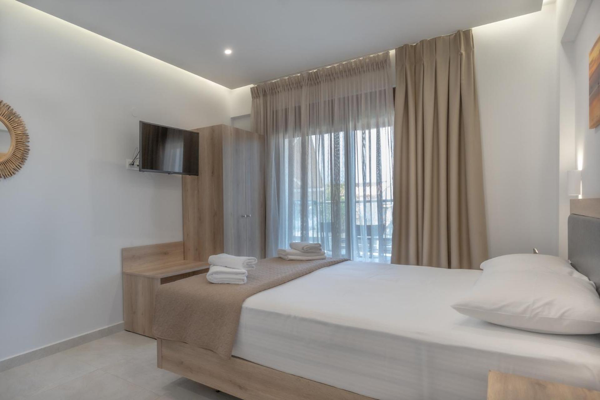 Sunshine Rooms And Suites Vrasná Kültér fotó