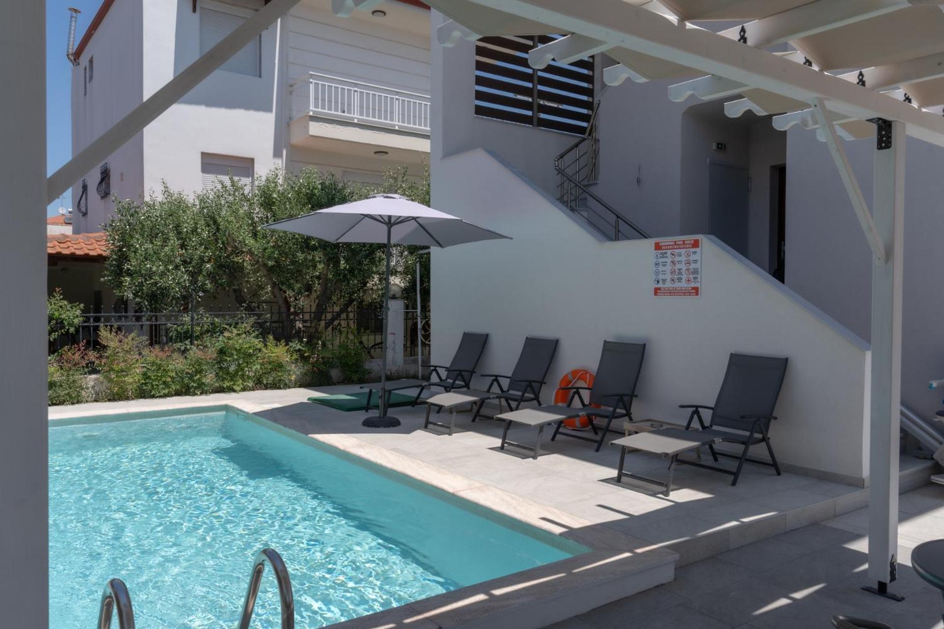 Sunshine Rooms And Suites Vrasná Kültér fotó