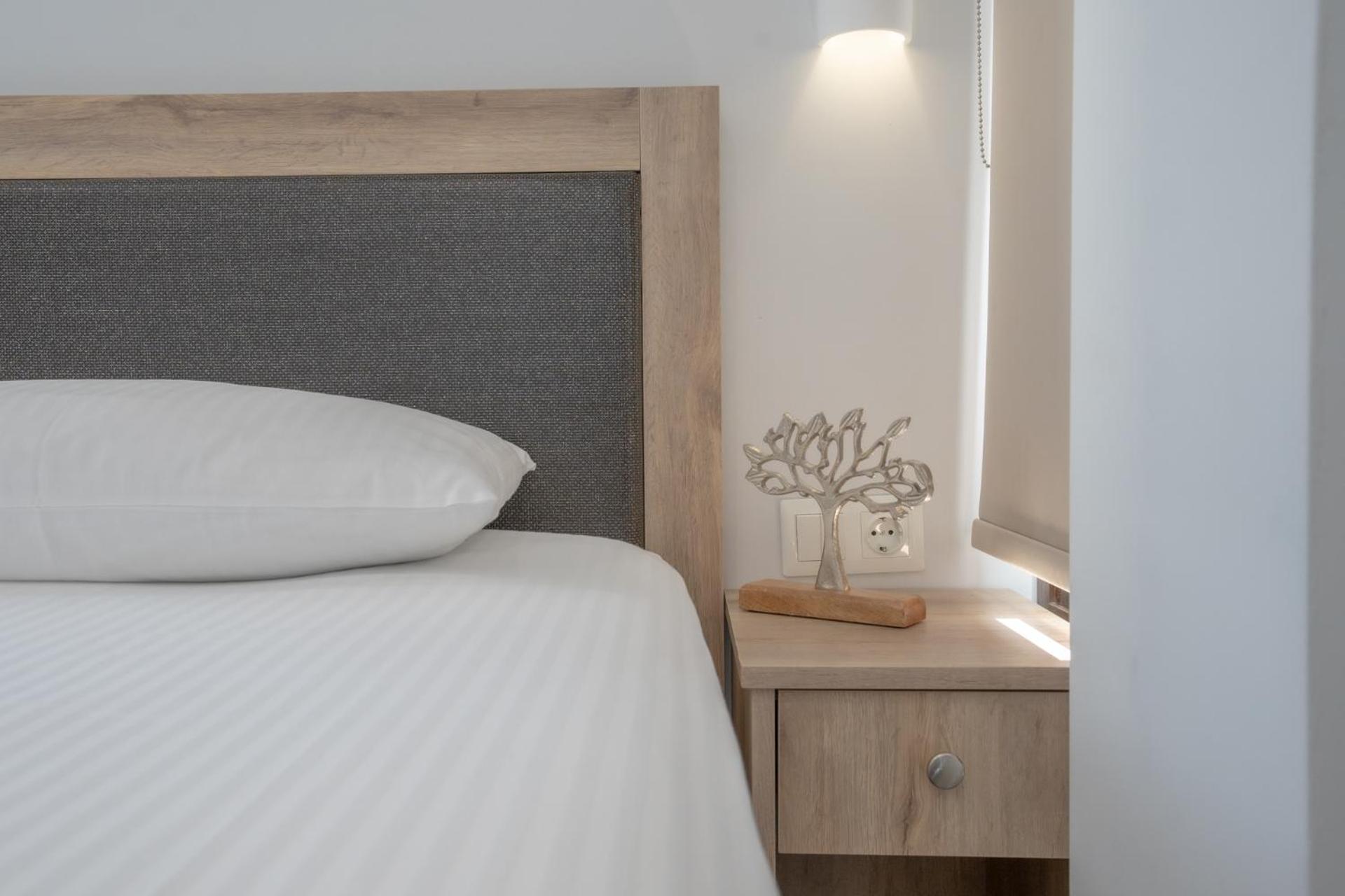 Sunshine Rooms And Suites Vrasná Kültér fotó